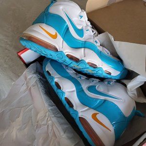 Nike white/Blue Air Max UPTEMPO.